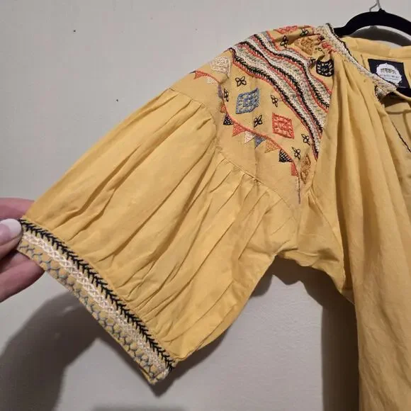 ALAMWAR Anthropologie Peasant Top Womens SM Gold Embroidery Tassel Boho Festival - Picture 2 of 13